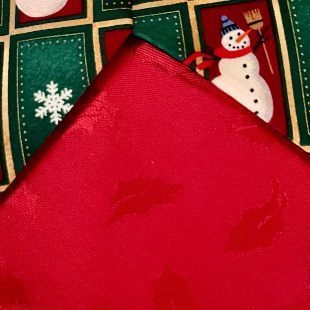 MMG Hallmark Licensing Holiday Traditions Festive Snowman Tie 100% Silk Merry
